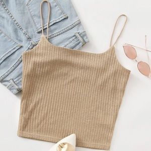 4 Crop Tops (red, beige, black, white)